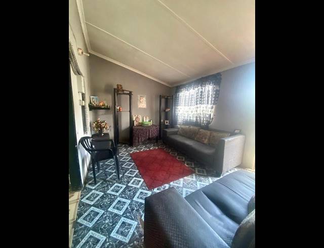 2 BEDROOM HOUSE FOR SALE IN NORTHDALE